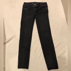 American Eagle Skinny Super Stretch, Black, Size 0 short